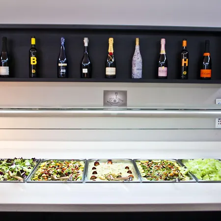 夏日酒店 卡里拉